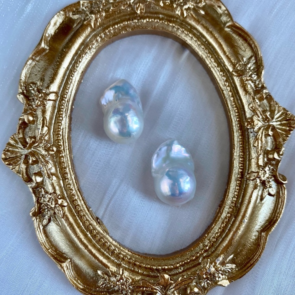 Solid 18kp gold baroque pearl earrings/ hook dangle style/ fireball pearl
